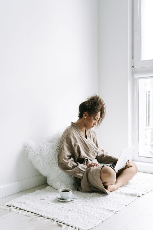 Simple Routines to Start and End Your Workday for Better Focus